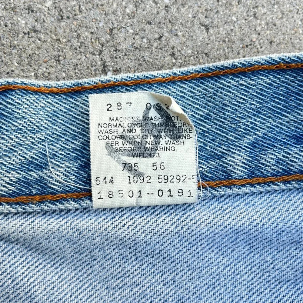 Vintage 90s Medium Wash Red Tab Levi's. Made in USA. 25"W - Picture 8 of 8